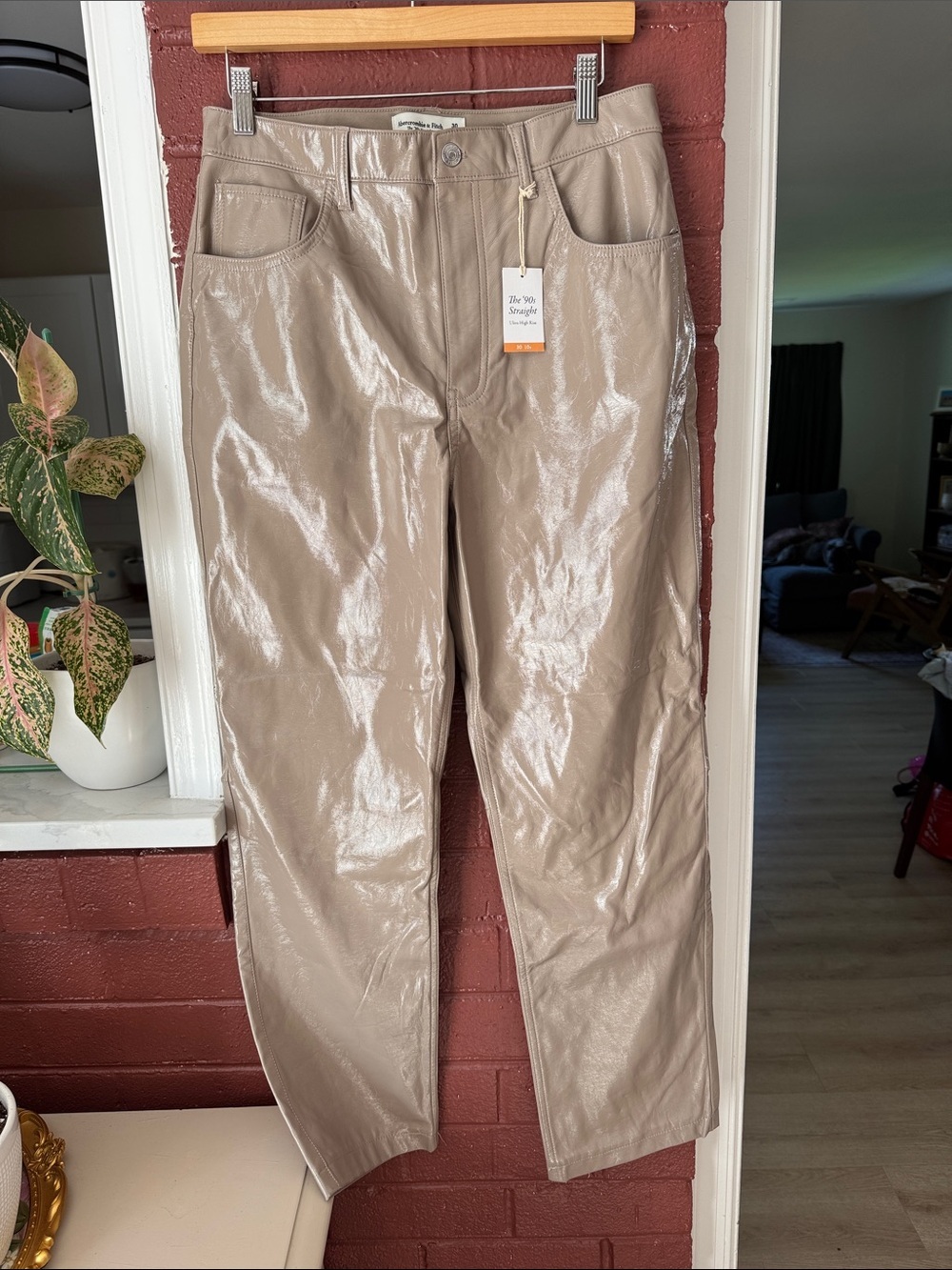 Abercrombie & Fitch NWT Tan Vegan Leather 90’s Straight Ultra High Rise Pants 30